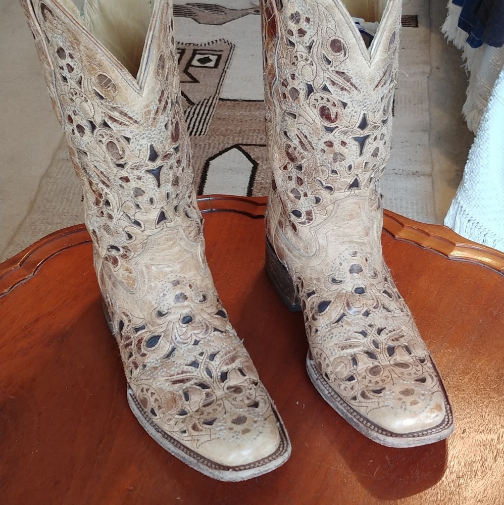 Corral vintage square toe cowboy boots